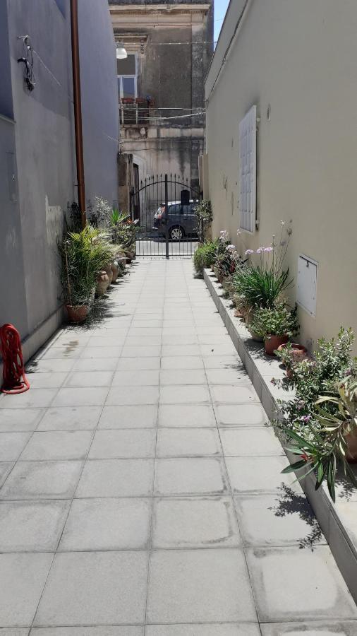 Il Cortile Della Patrona Appartement Syracuse Buitenkant foto